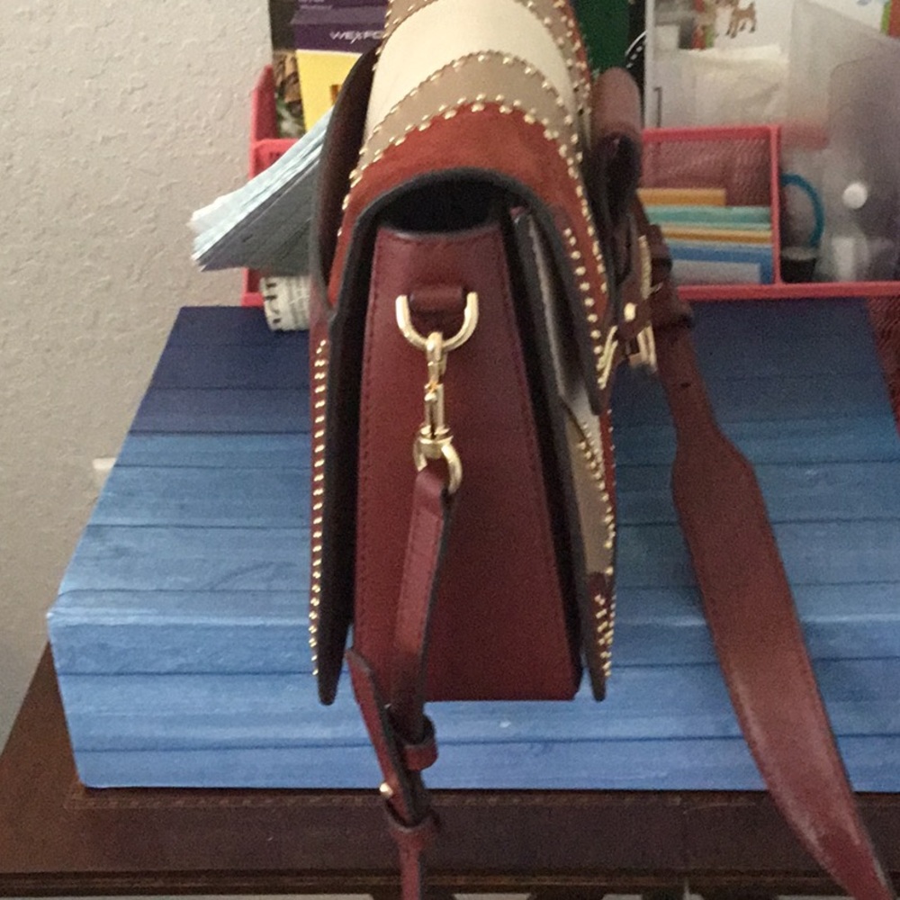 Handbag - Picture 9 of 10